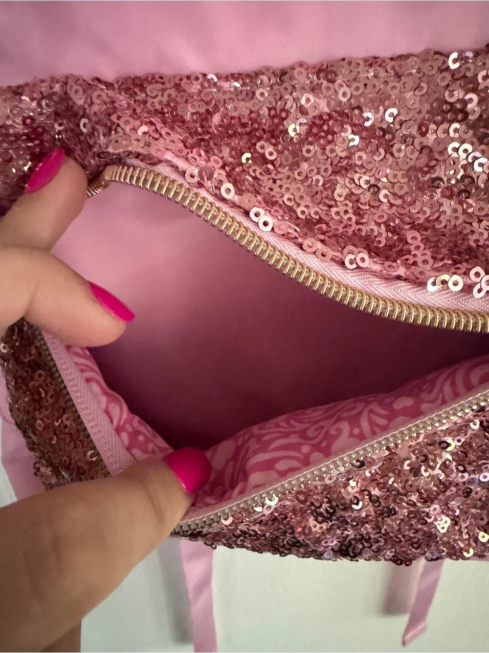 RARE Disney Cruise Line Bibbidi Bobbidi Boutique pink sequin backpack, NEW!